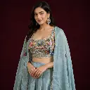 4_half_pose_1100x1100.webp