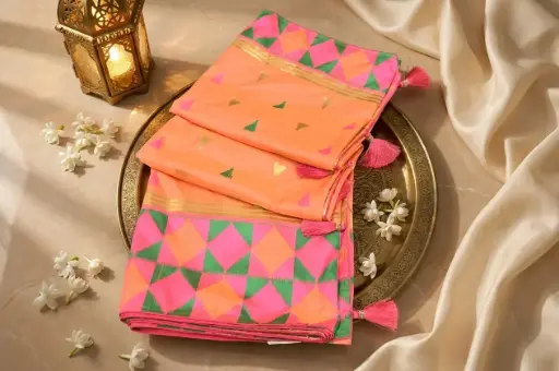[15017001NZ0068] Coral Peach Dola Silk Geometric Pattern Saree